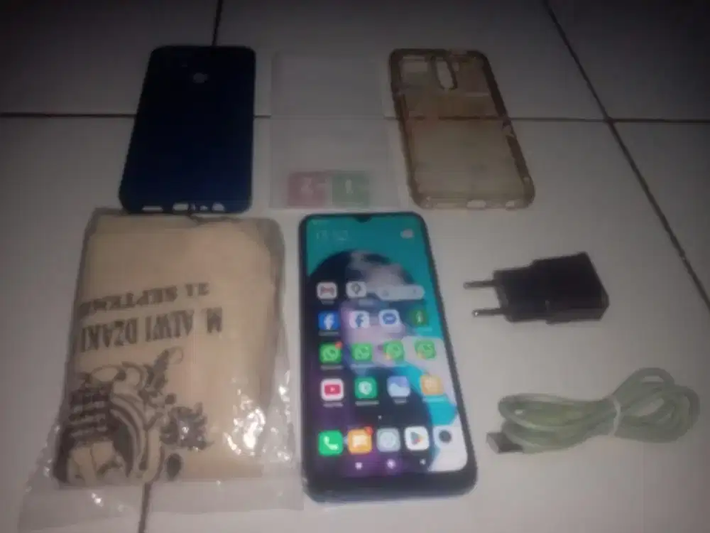 Redmi 9c ( 2022 )
Ram 3gb Rom 32gb
Blue Edition
Kel : ( Hape