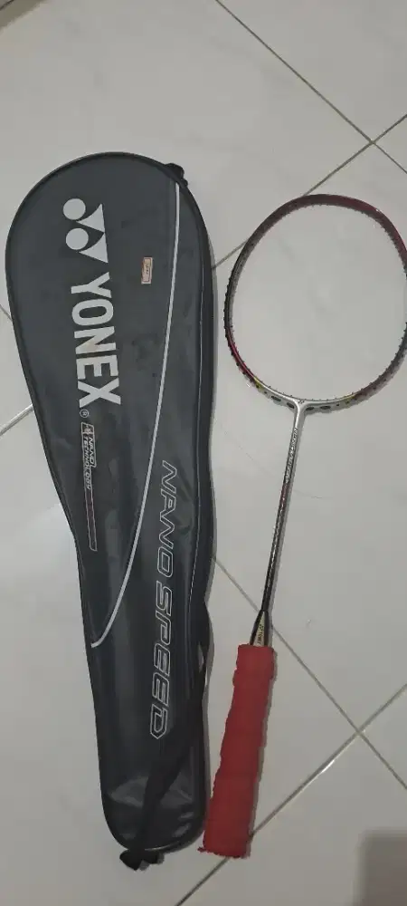 raket bulutangkis yonex