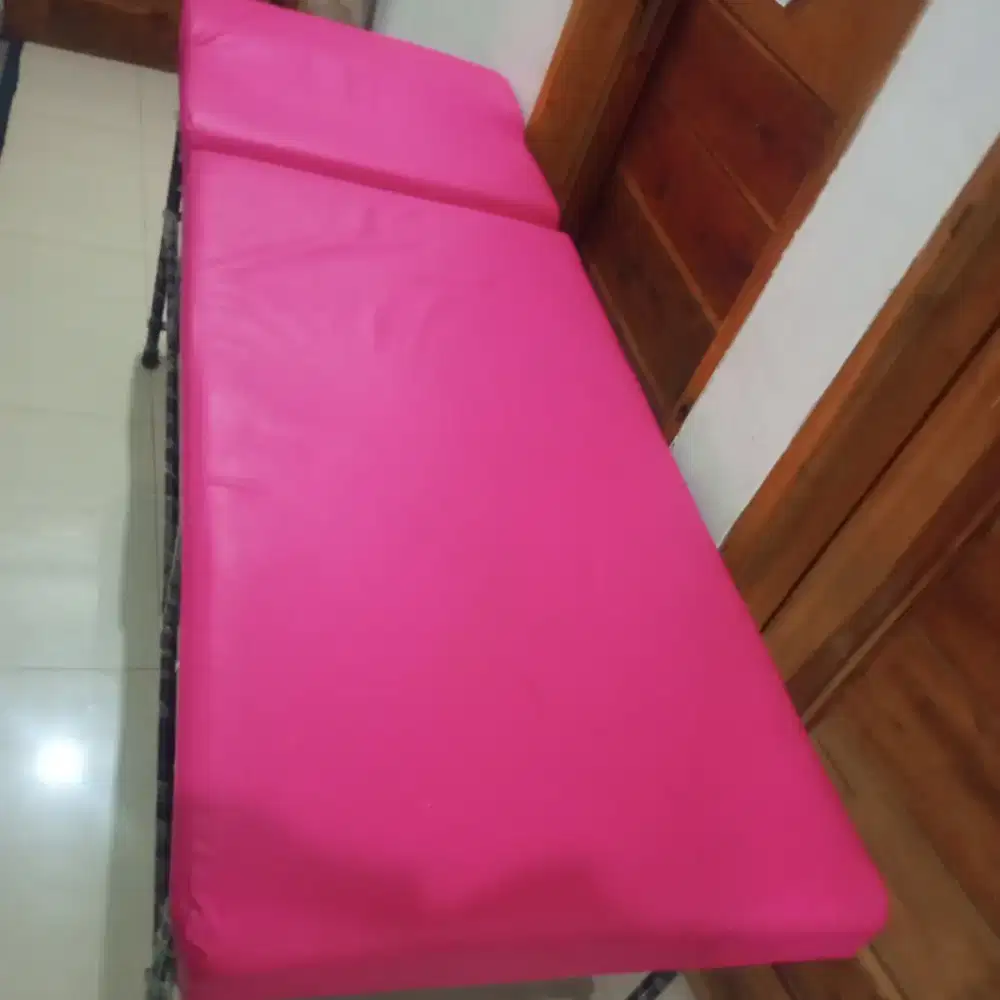 Bed murah , baru 2 bulan pakai