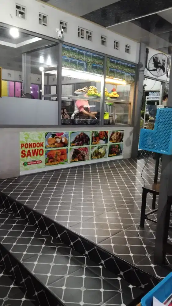 Tukang masak bagian belakang