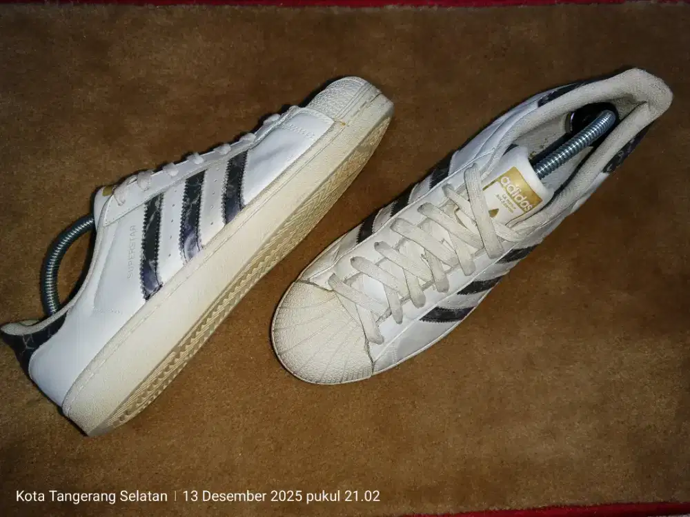 Adidas superstar size 42