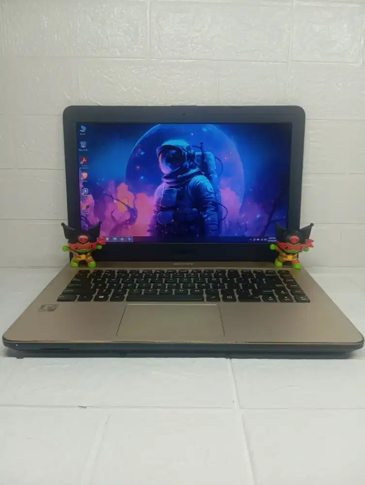 Laptop ASUS X441UA Core i3-6006U SSD 128GB
Hardisk 1000GB SATA