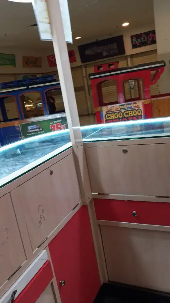 dibutuhkan spg wanita umur maksimal 25