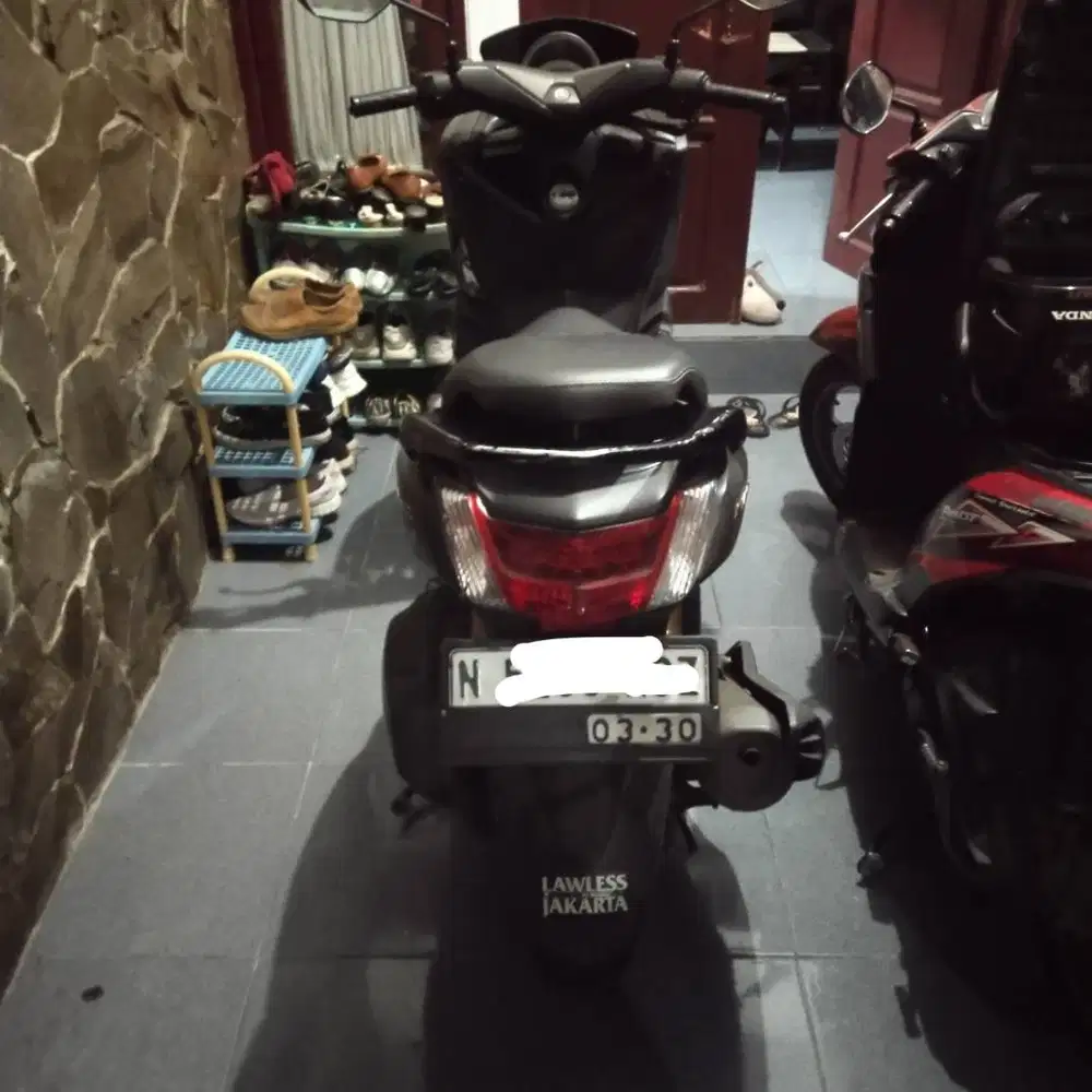 Yamaha NMax Tahun 2019 hitam