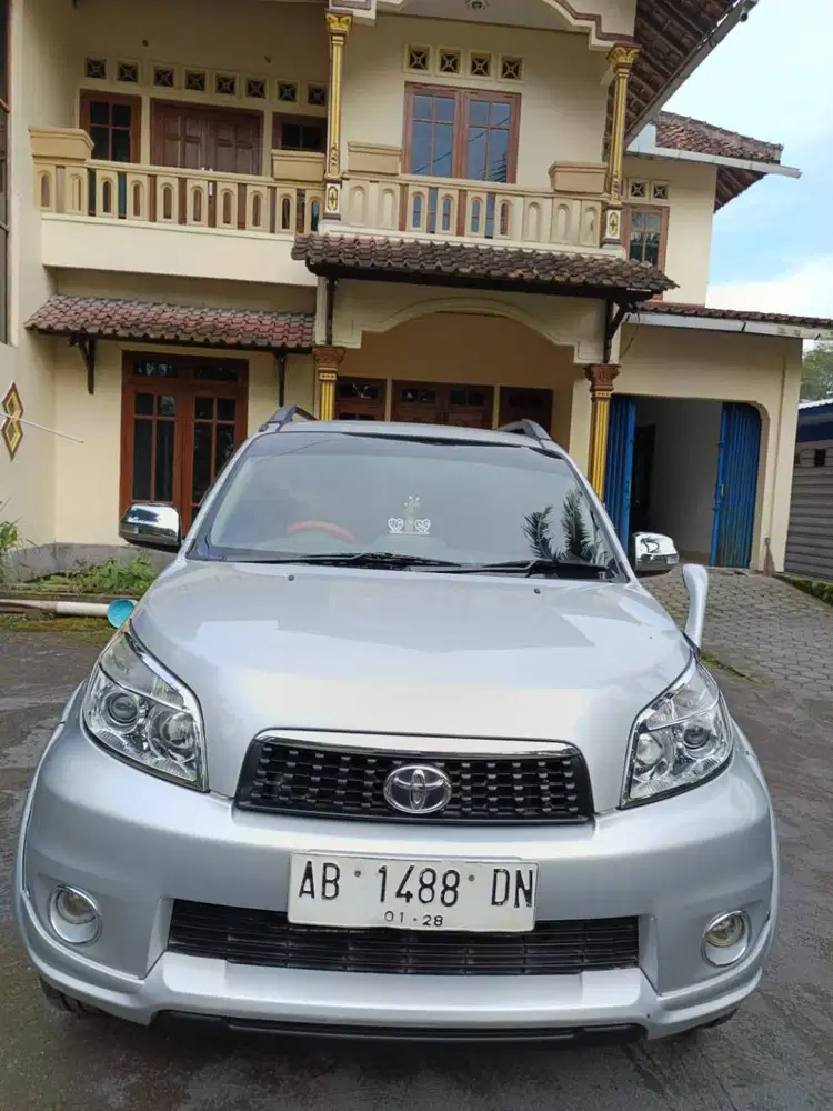 Dijual Toyota Rush tahun 2012 Istimewa
