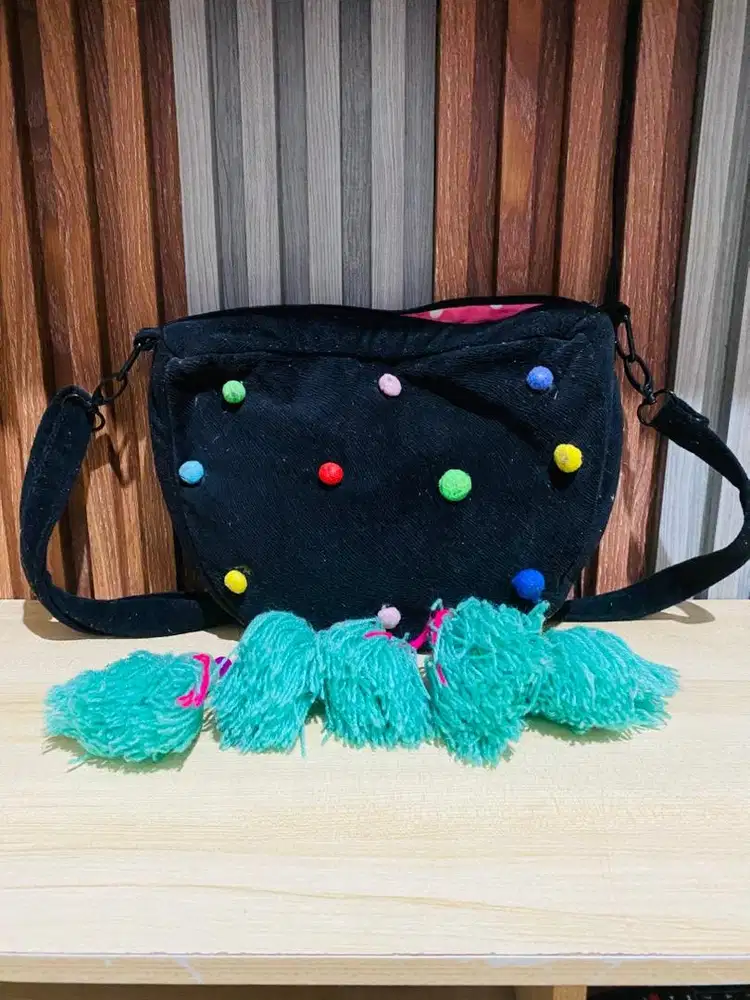 Tas lucu merk puka
