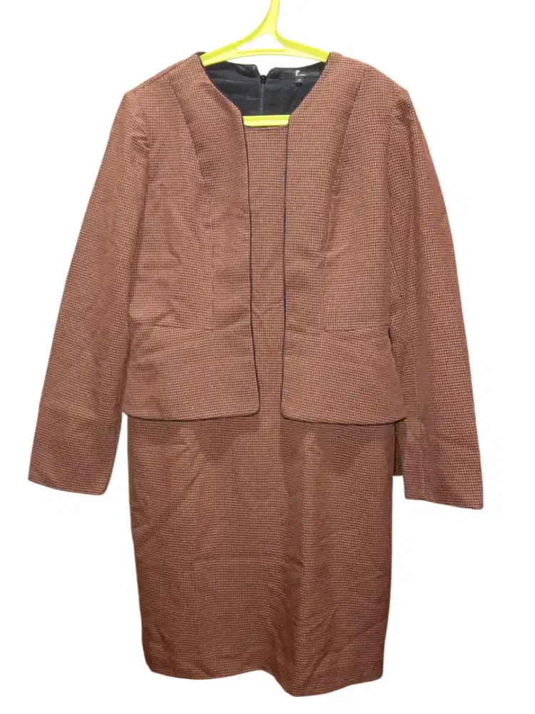 Blazer terusan brand Renoma