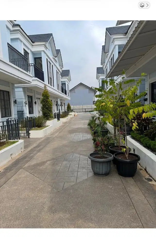 Dijual rumah Lavon 2