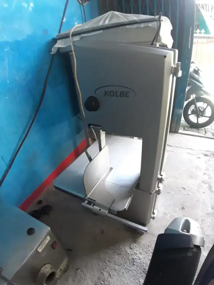 Jual mesin potong bonesaw Kolbe k220  & mesin giling eropa part ori