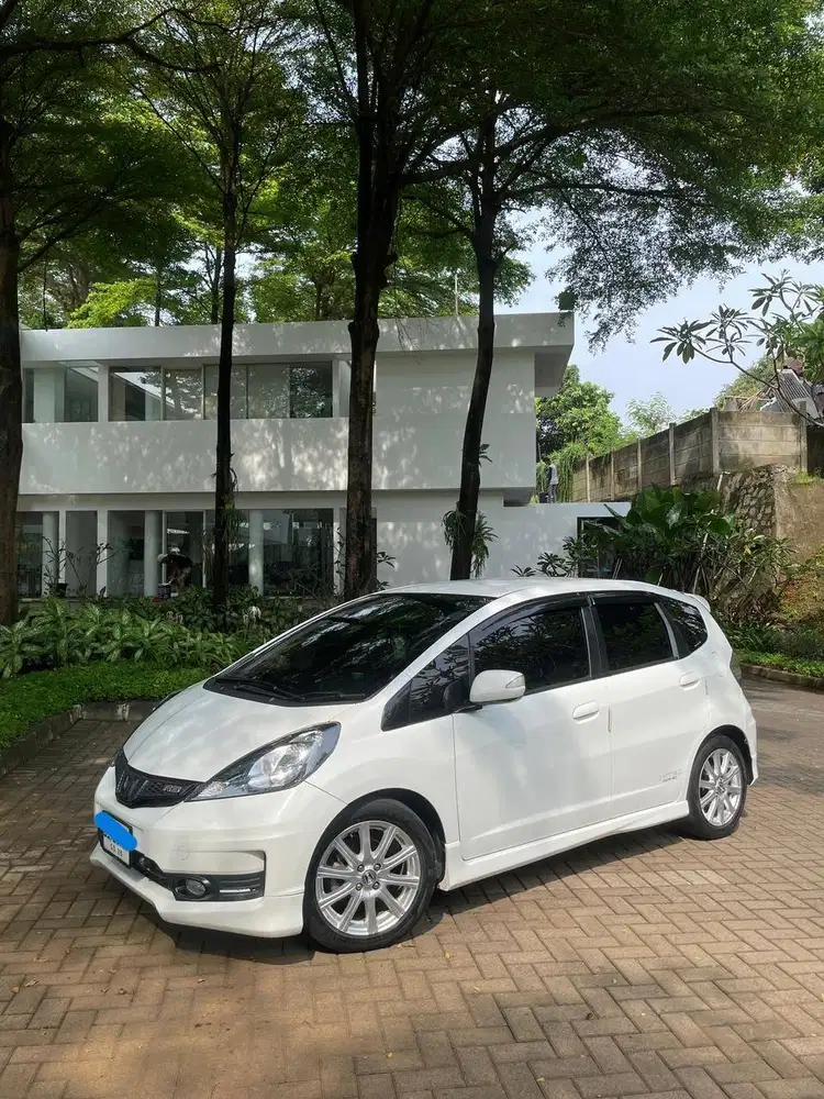 Honda Jazz GE8 RS 2013 | Orchid White | Excellent Condition