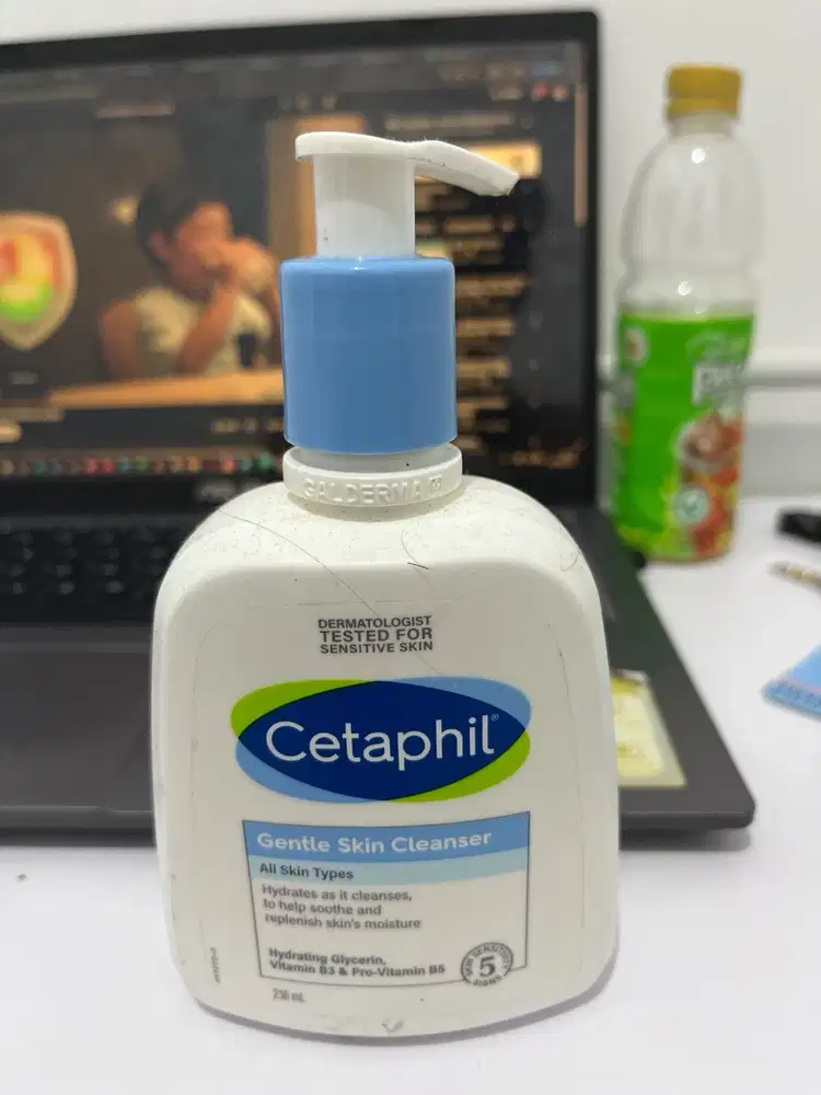 Skincare bekas, baru beli langsung ga kepake