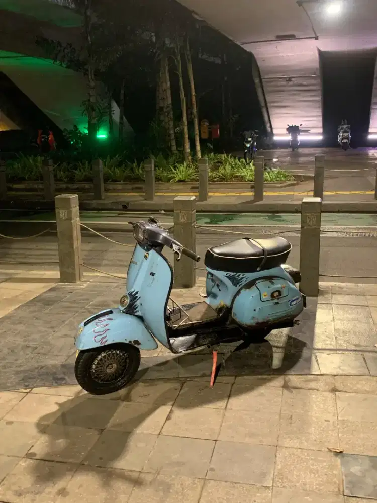 Vespa Super Thun 80