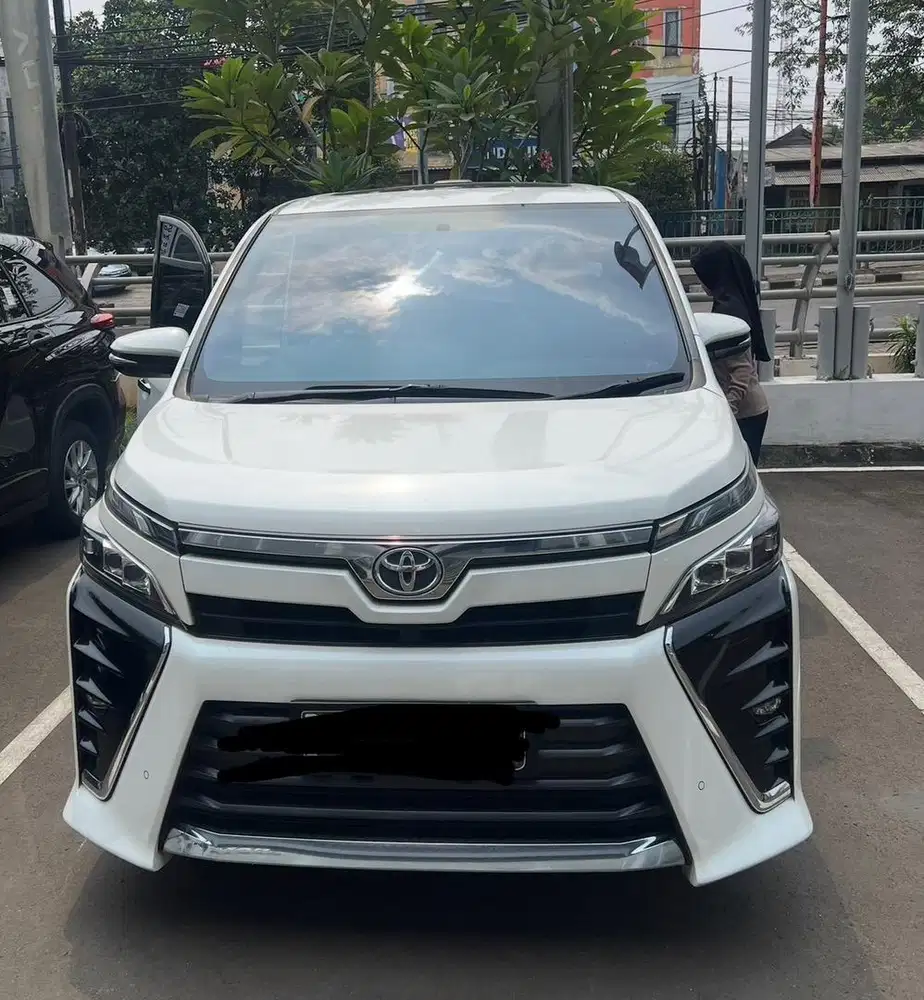 Toyota Voxy 2020 Bensin