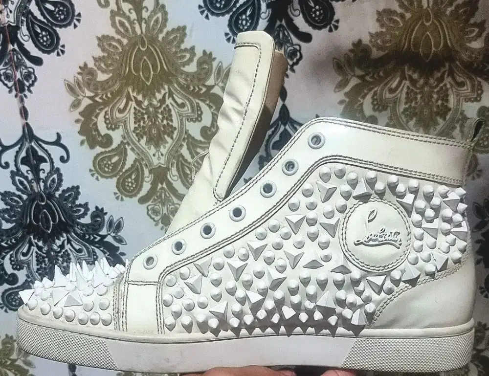 Sepatu Christian Louboutin Original