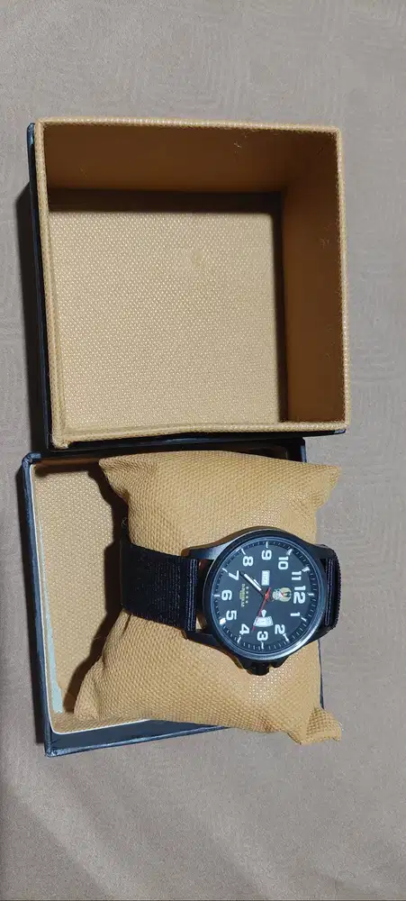 JAM TANGAN PRIA SWISS ARMY