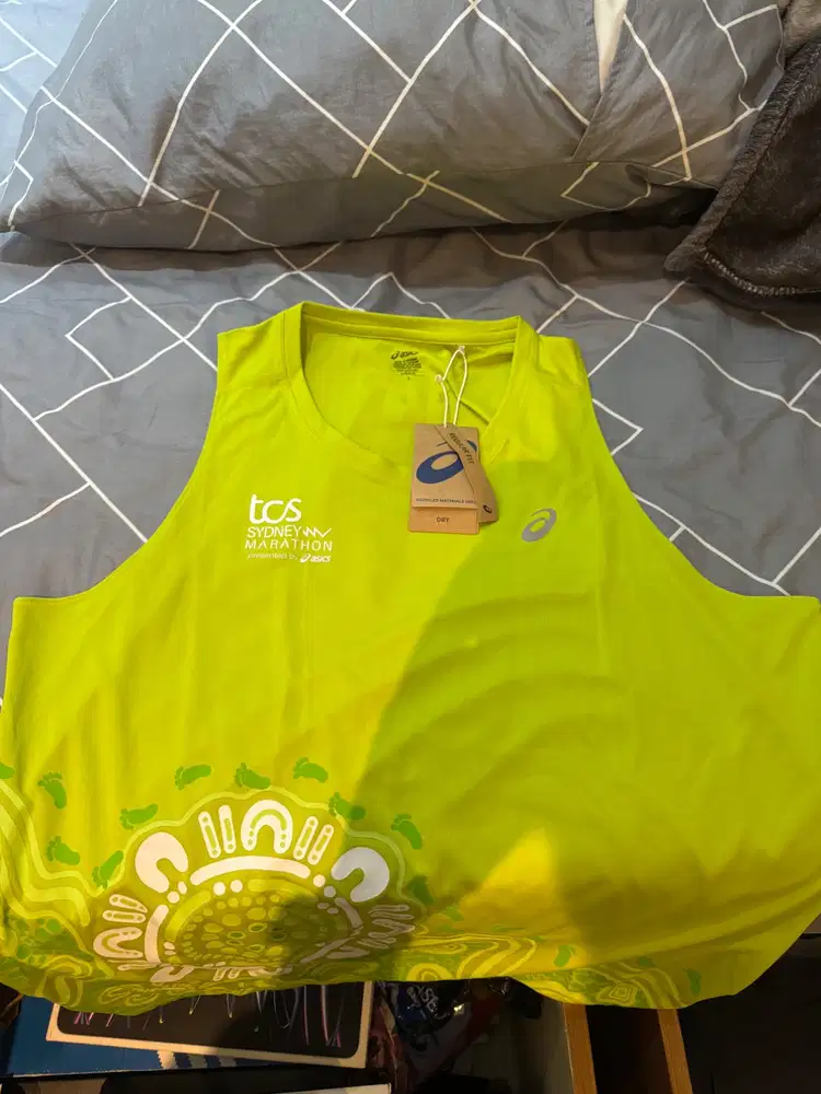 asics sydney marathon L genuine singlet neon lime