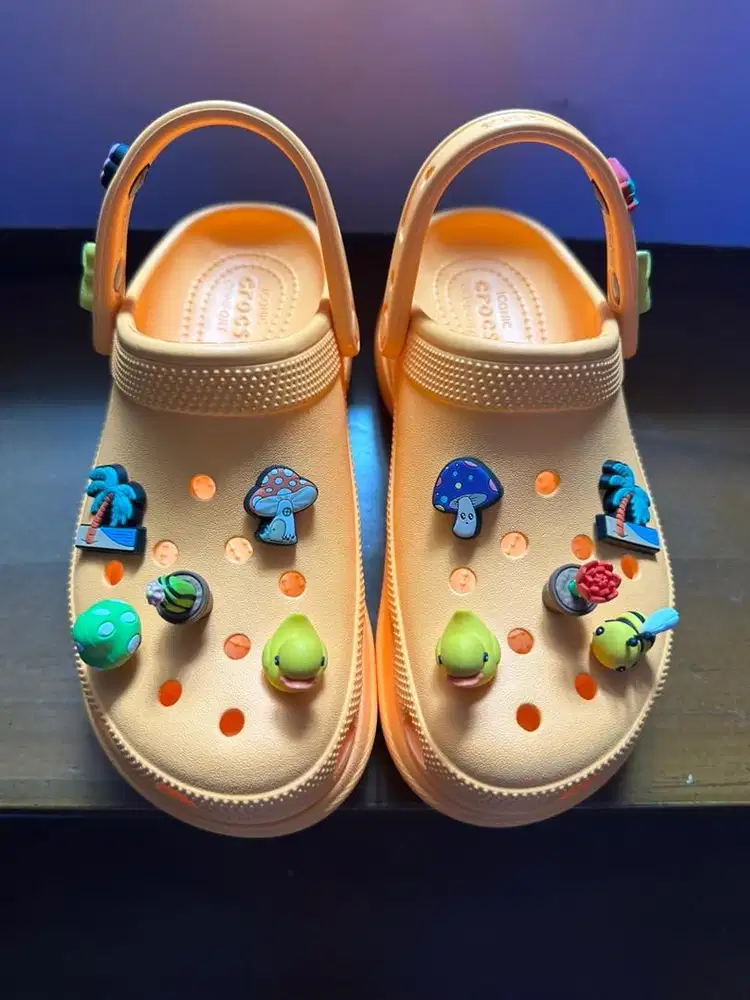 Crocs Bae Clog Women Orangesicle W6 / 36-37