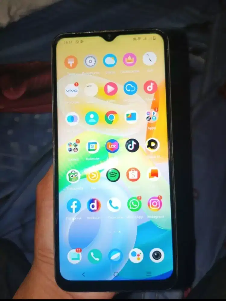 Misi gans di mhar vivo y16 ram 4/32. 750 nego minat inbox.,