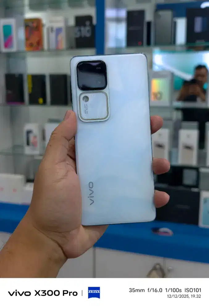 Vivo V30 5G (8/256) Fullset original