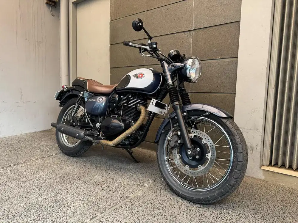Kawasaki W250 / W 250 / Estrella