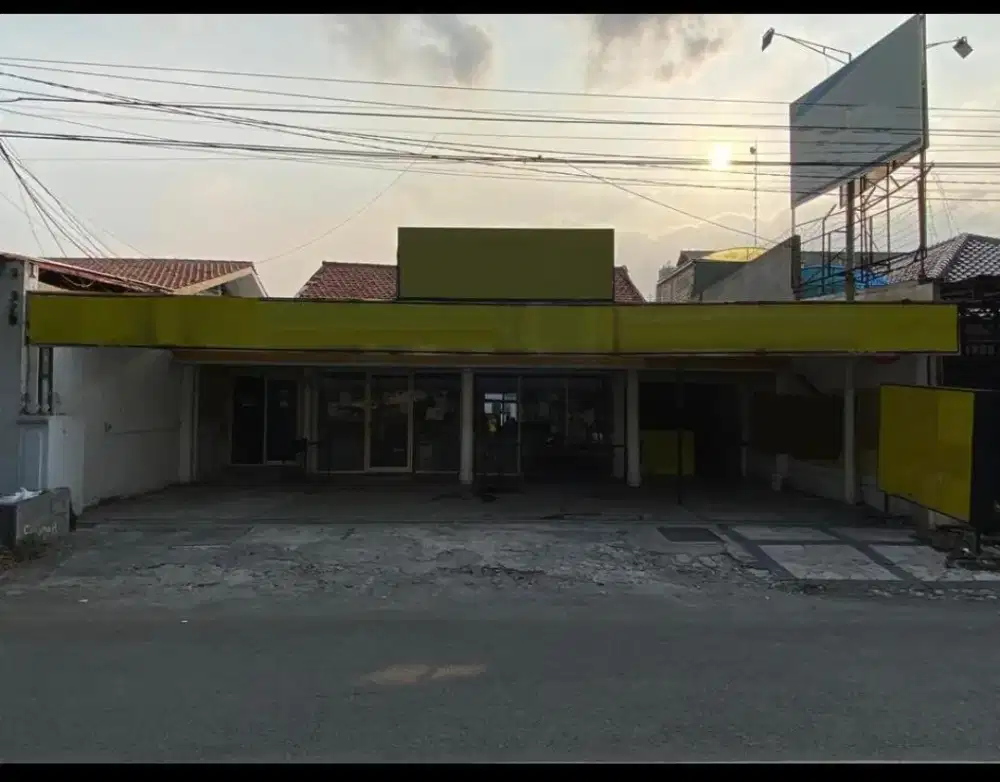 RUMAH USAHA KOMERSIL AREA RAYA RUNGKUT