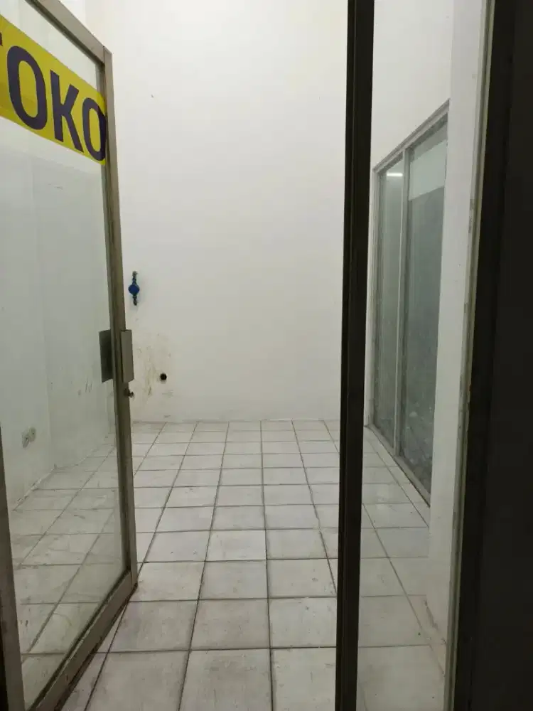 DISEWAKAN CEPAT KIOS DI APARTEMEN Jakarta Timur