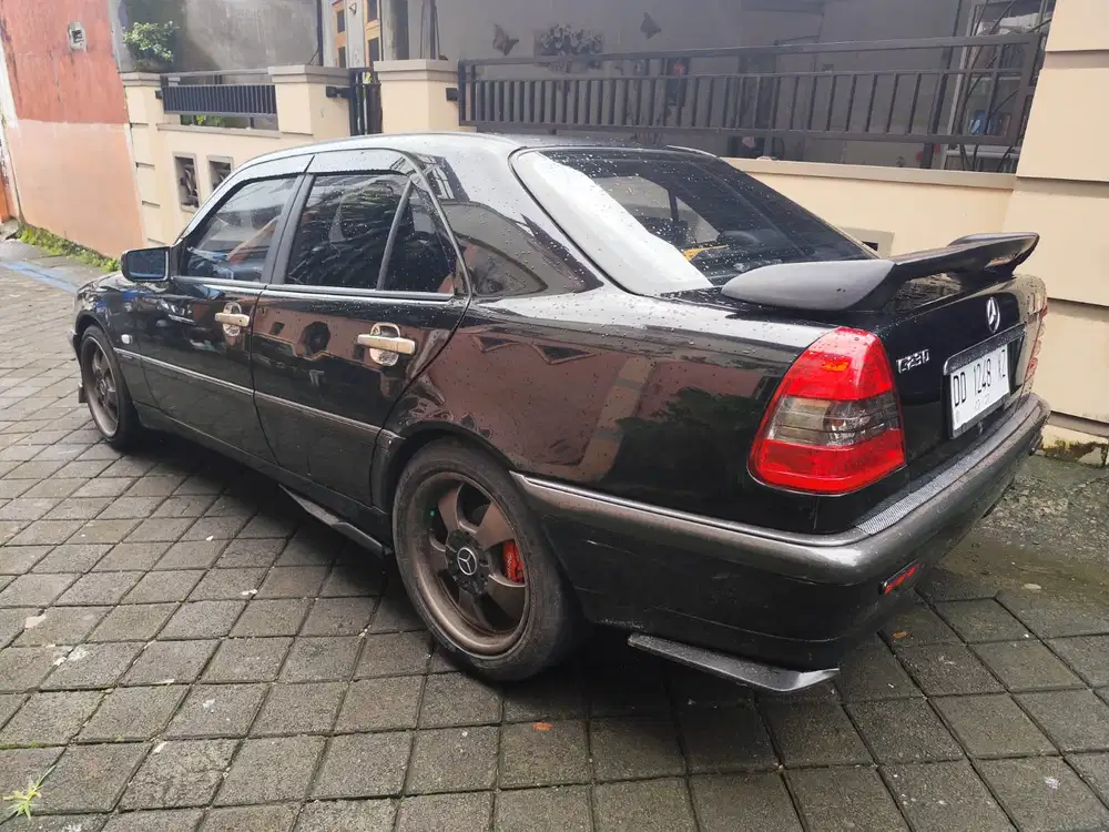 Mercedes-Benz C230 1999 Bensin