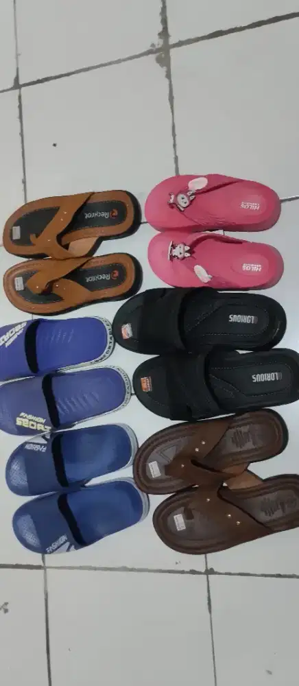 Jual sandal 35k minat chat langsung, beli 5 dapat 5