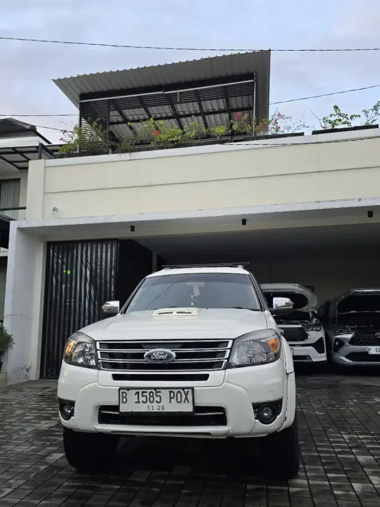 Ford Everest 2012 4x4 TDCI PUTIH Idaman Low KM
