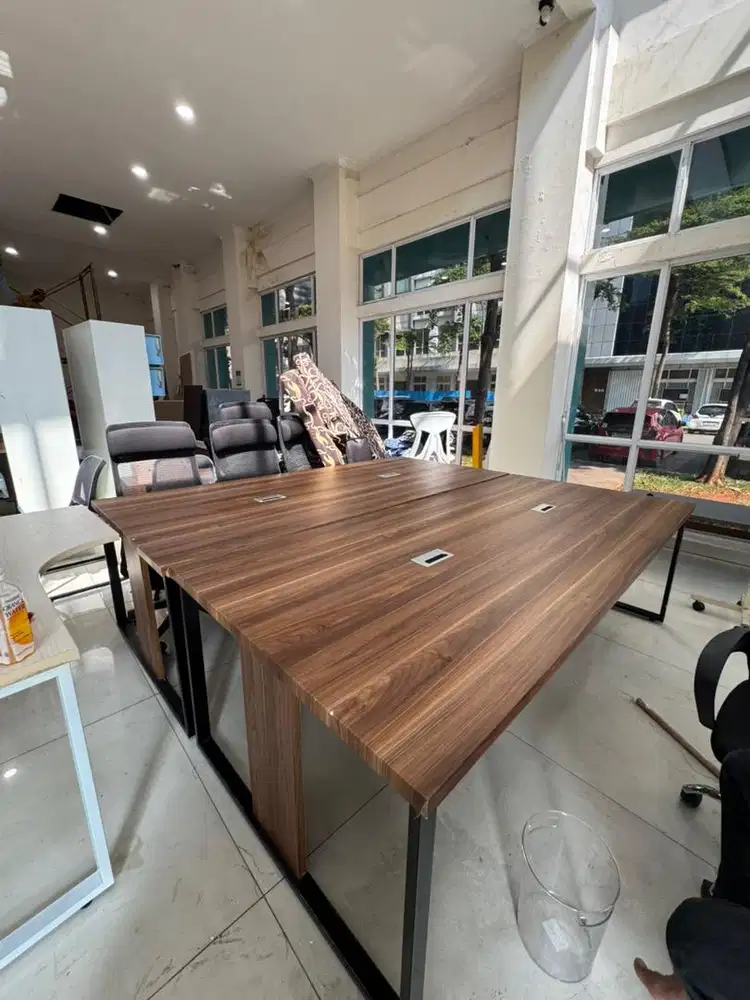 meja meeting informa