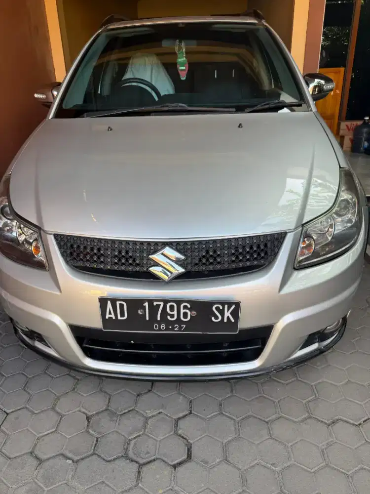 Jual Cepat: Suzuki X-Over 2012 Manual Abu-abu Metalik, Low KM 89rb