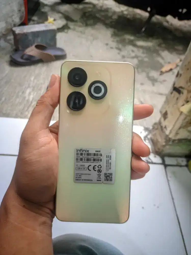 Hp Infinix Smart 8 4+4GB/128GB, Android 13, Baterai 5000mAh, Mulus