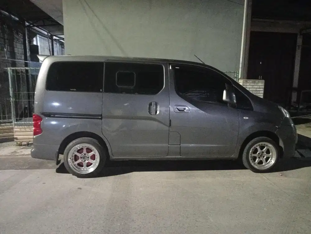 Nissan Evalia 2012 Bensin bisa over kredit