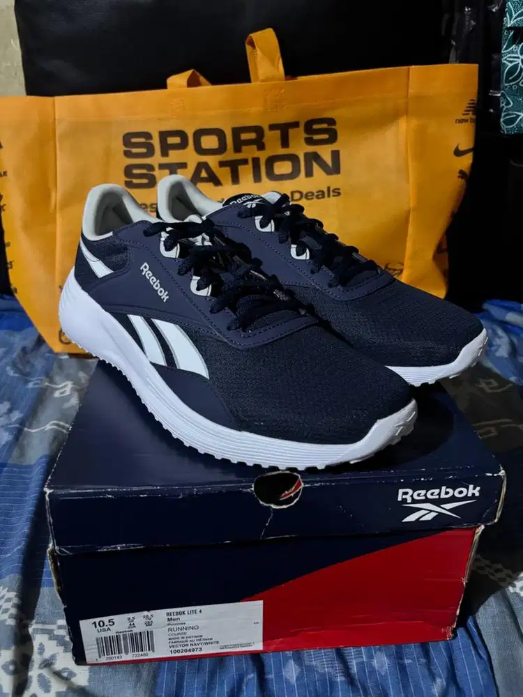 sepatu reebok running original new