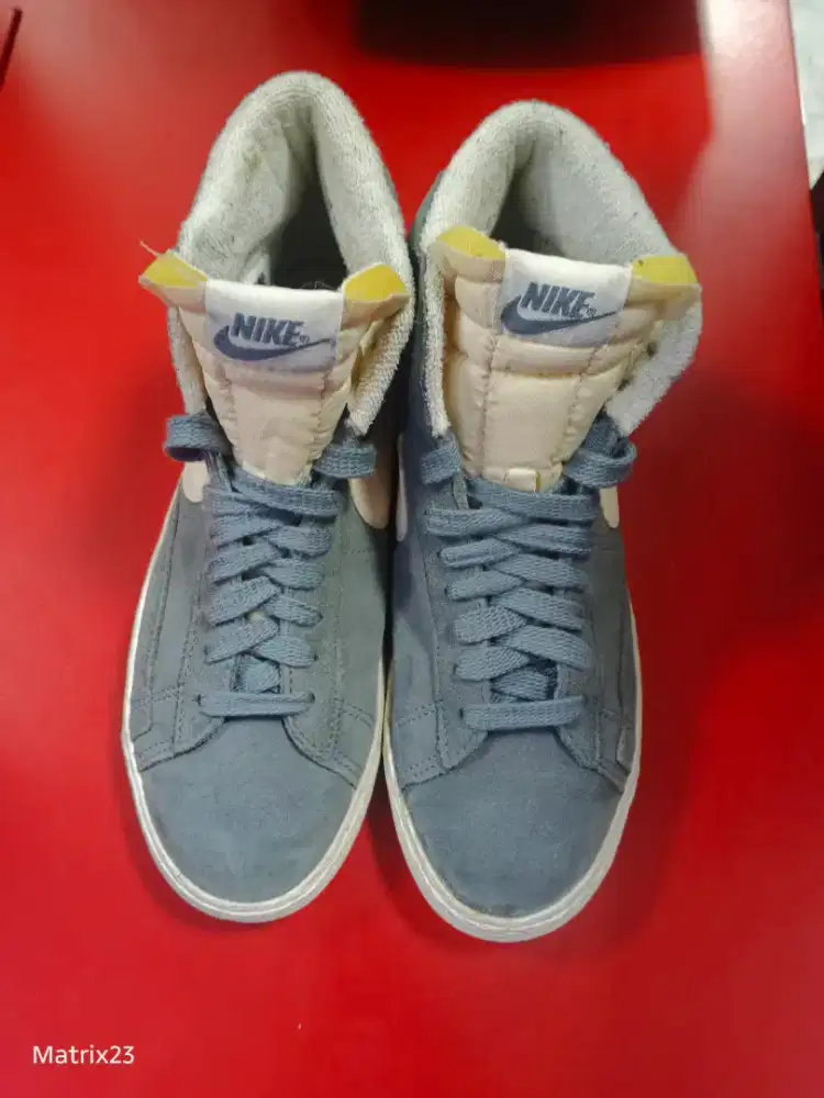 Sepatu second branded