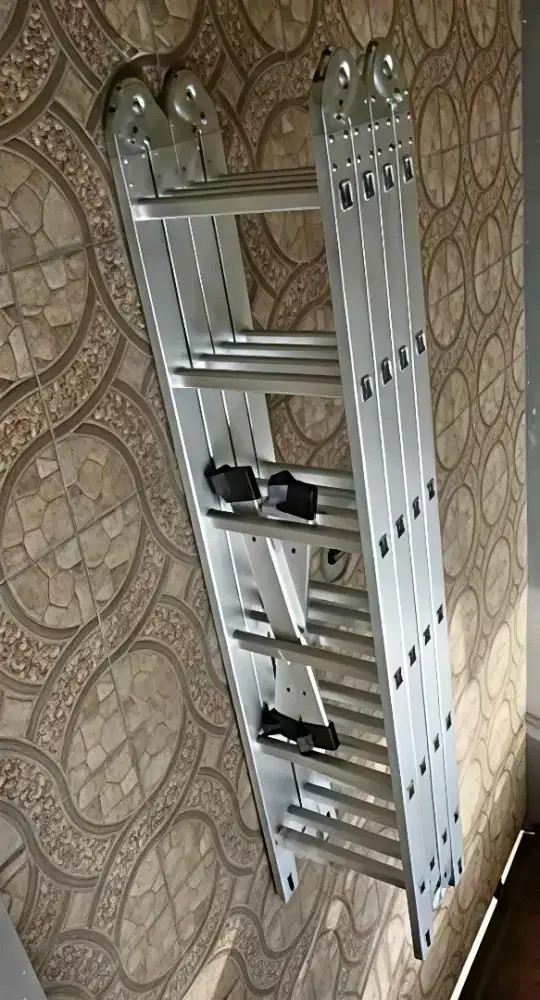 Tangga Lipat Almunium multifungsi