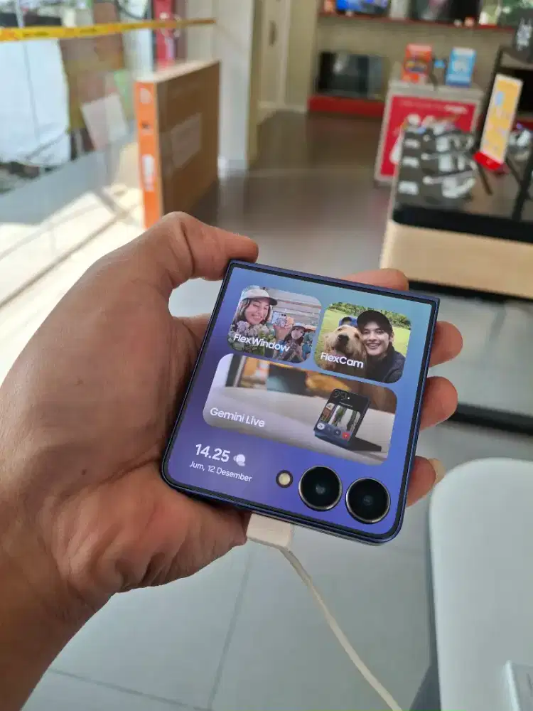 SAMSUNG Z FLIP 7 DISKON 3 JUTA BUNDLE BUDS 3 FE, CHARGER DAN SPEAKER