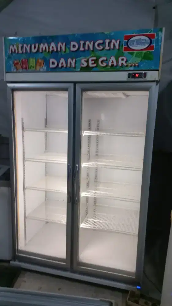 Pendingin minuman showcase 2 pintu