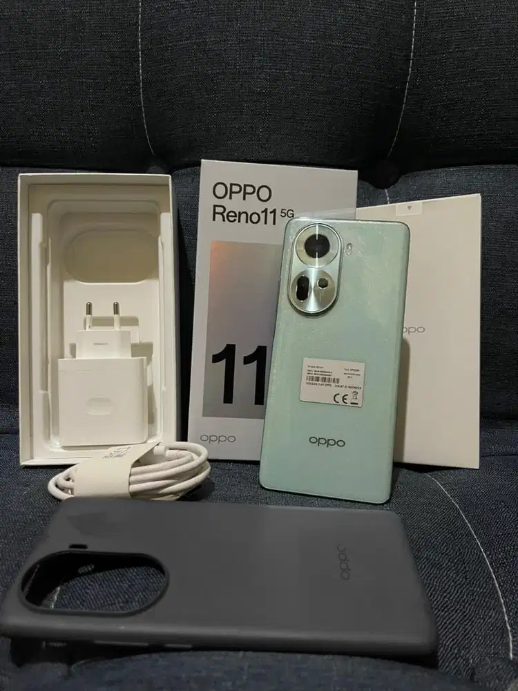 Oppo reno 11 5g 8/256gb fullset mulus