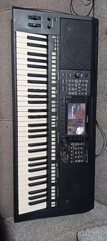 Yamaha Psr-s775