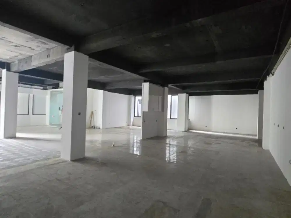Disewa Gedung di Senopati luas 225m2, Hanya Lantai 2