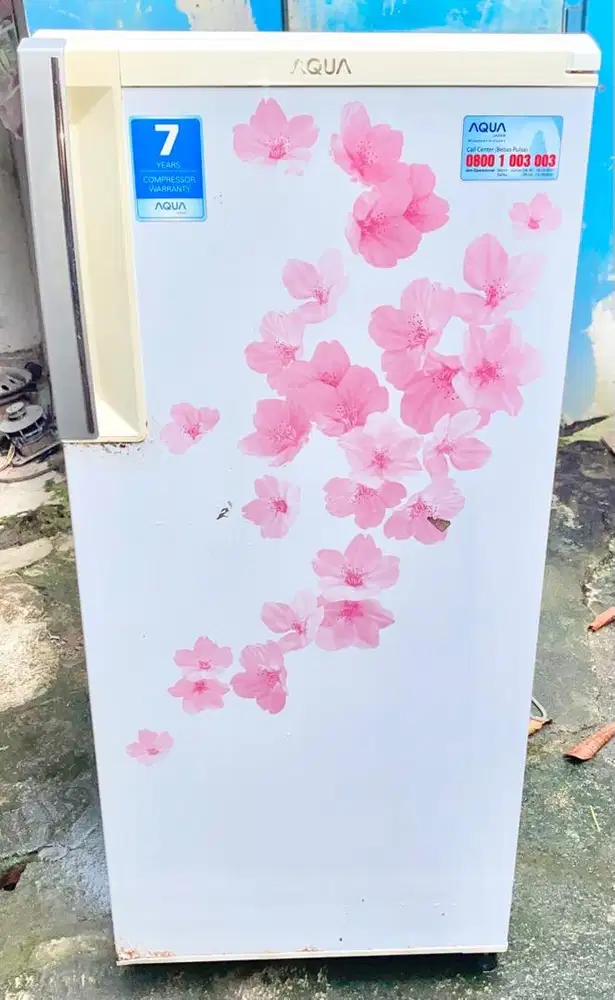 Kulkas Aqua Komplit