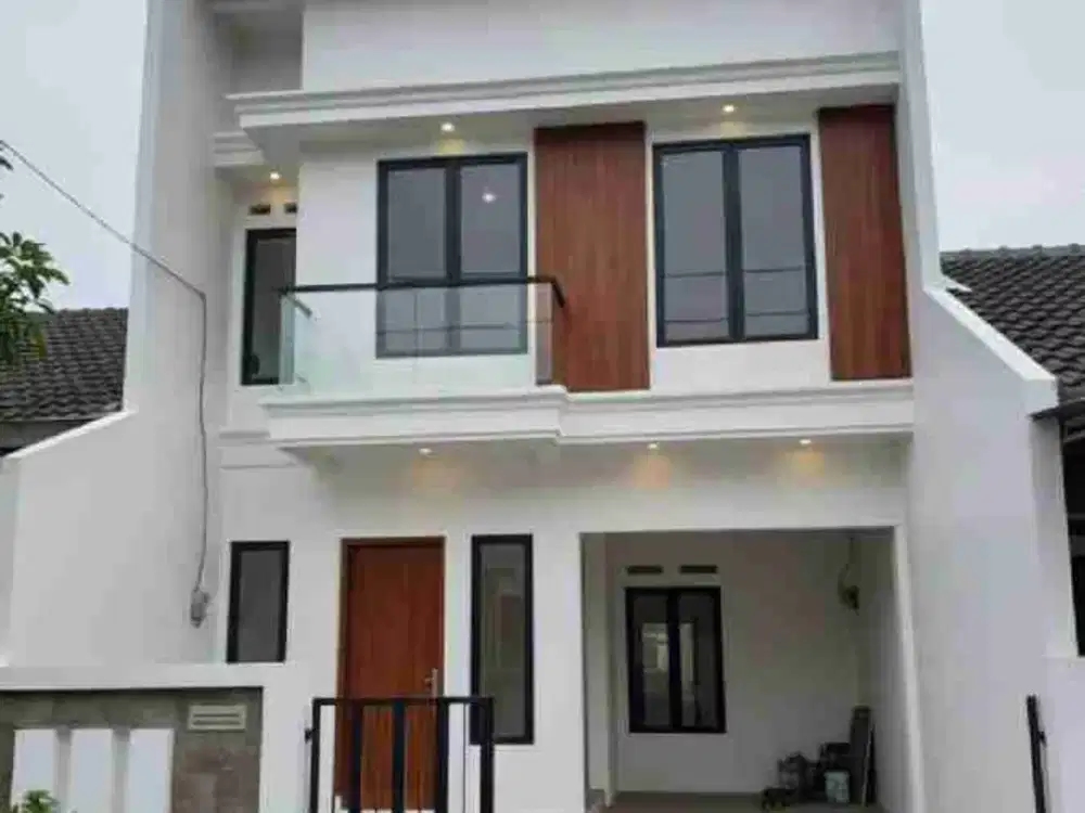 Rumah mewah 2 lantai perum Semolowaru indah samping araya 2