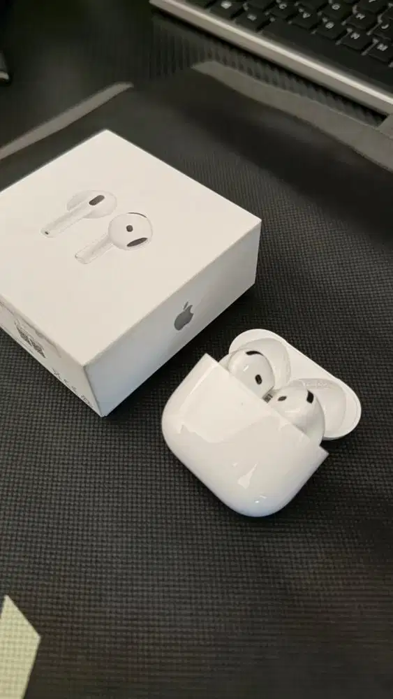 Airpods gen 4 (biasa)