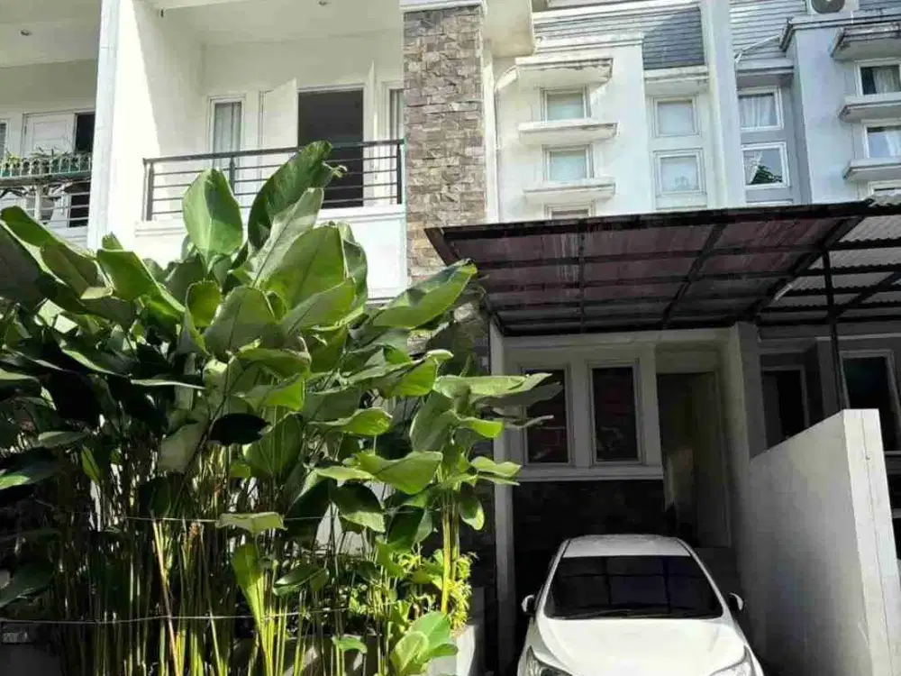 Rumah Townhouse Ciracas Jakarta Timur