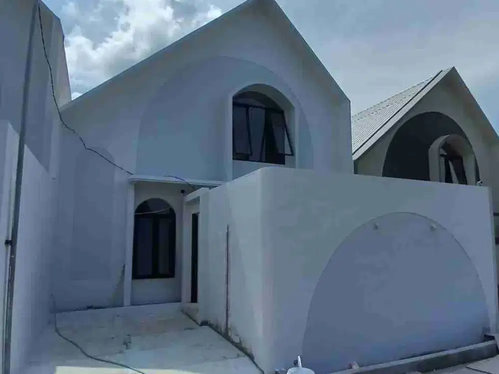 Dijual villa bergaya bangunan Eropa harga tidak sampai 2 Milyar masih bisa bicara harga