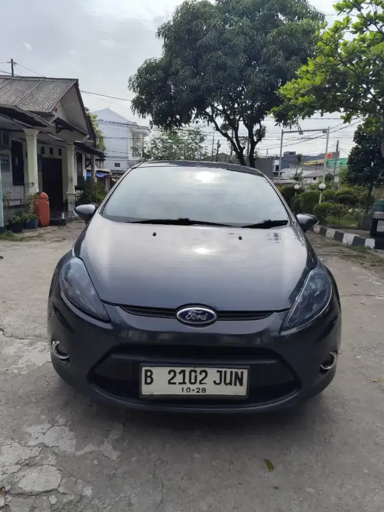 Ford Fiesta Trend - Manual yang tidak gampang rusak