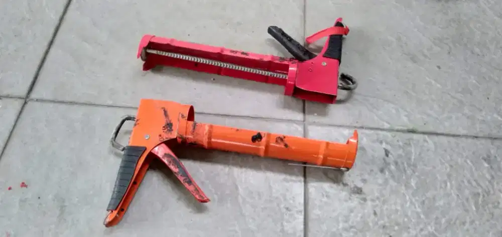 Di jual perlengkapan usaha untuk pasang silikon kaca,keramik dll