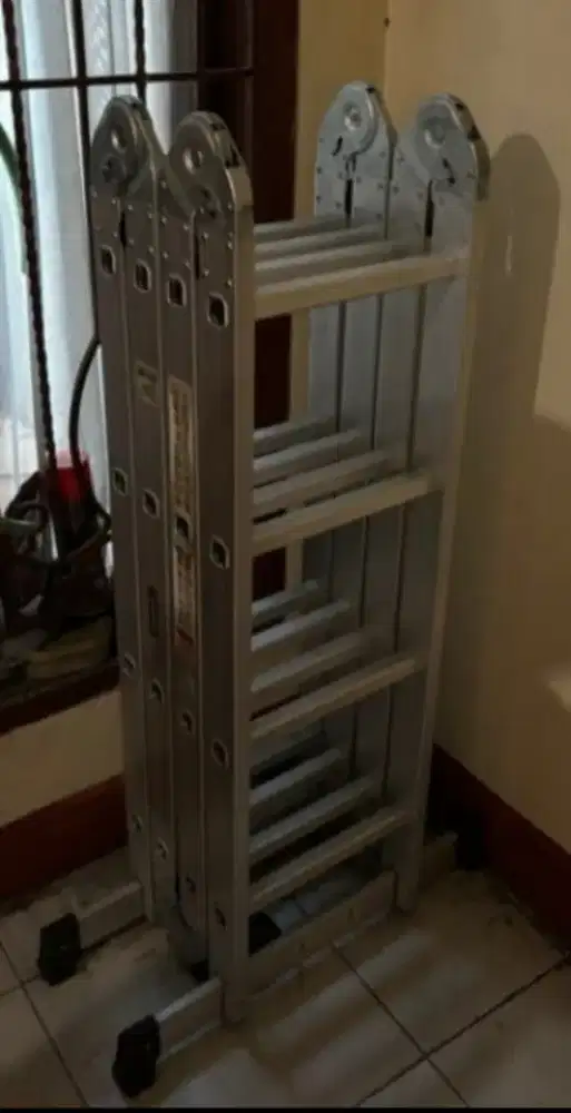 Tangga multiporse Krisbow