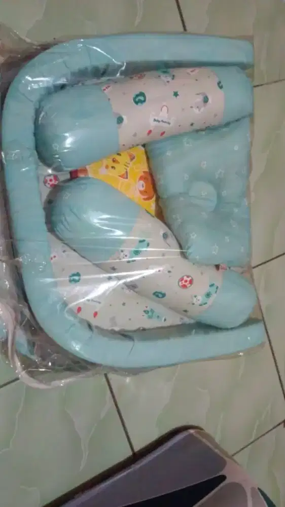 Kasur bayi newborn hanger dan bak mandi